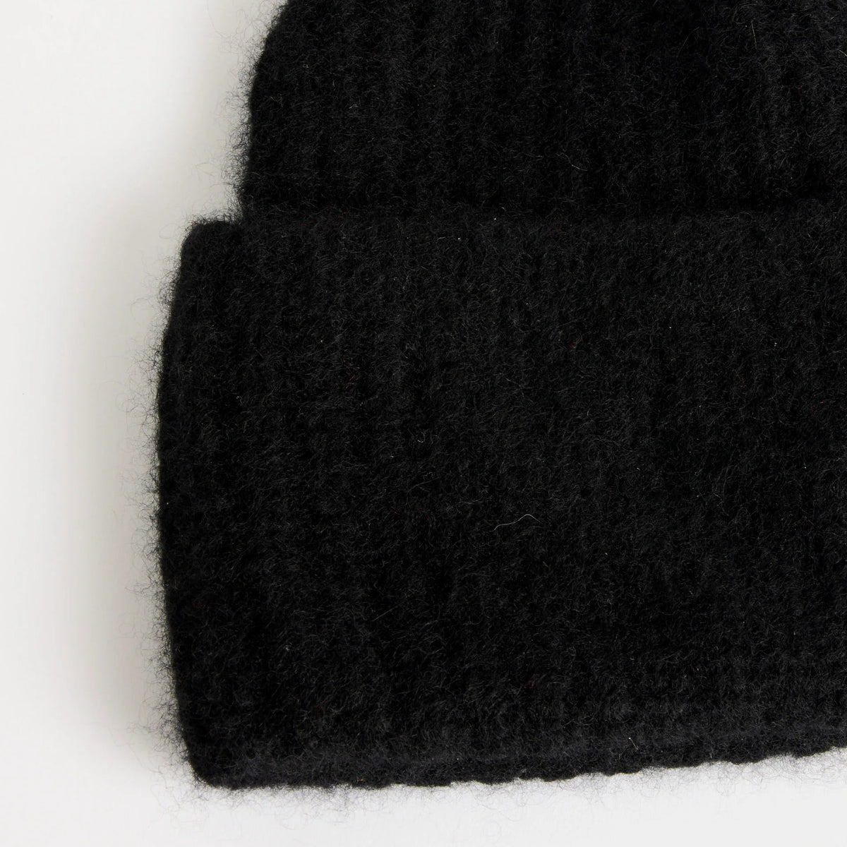Hansel from Basel Cashmere Ribbed Beanie Black