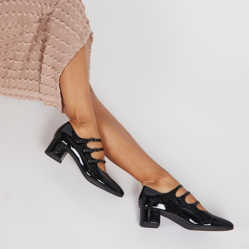 Intentionally Blank Piano Heel Womens Shoes 