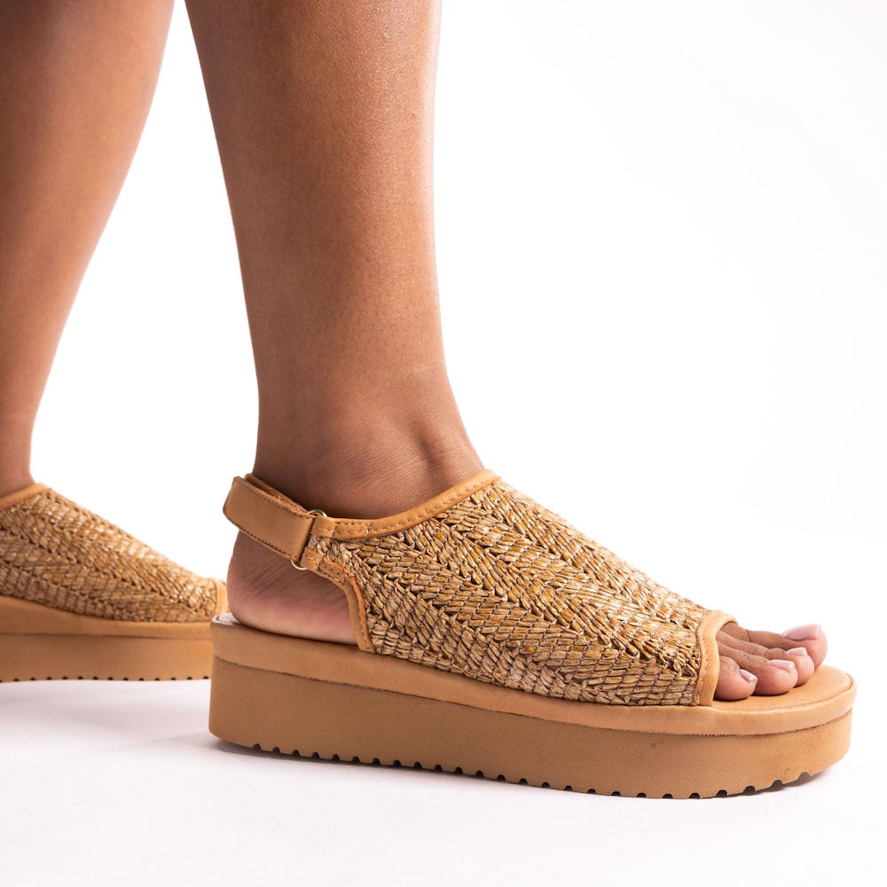 L'Amour Des Pieds Ashwin Womens Shoes