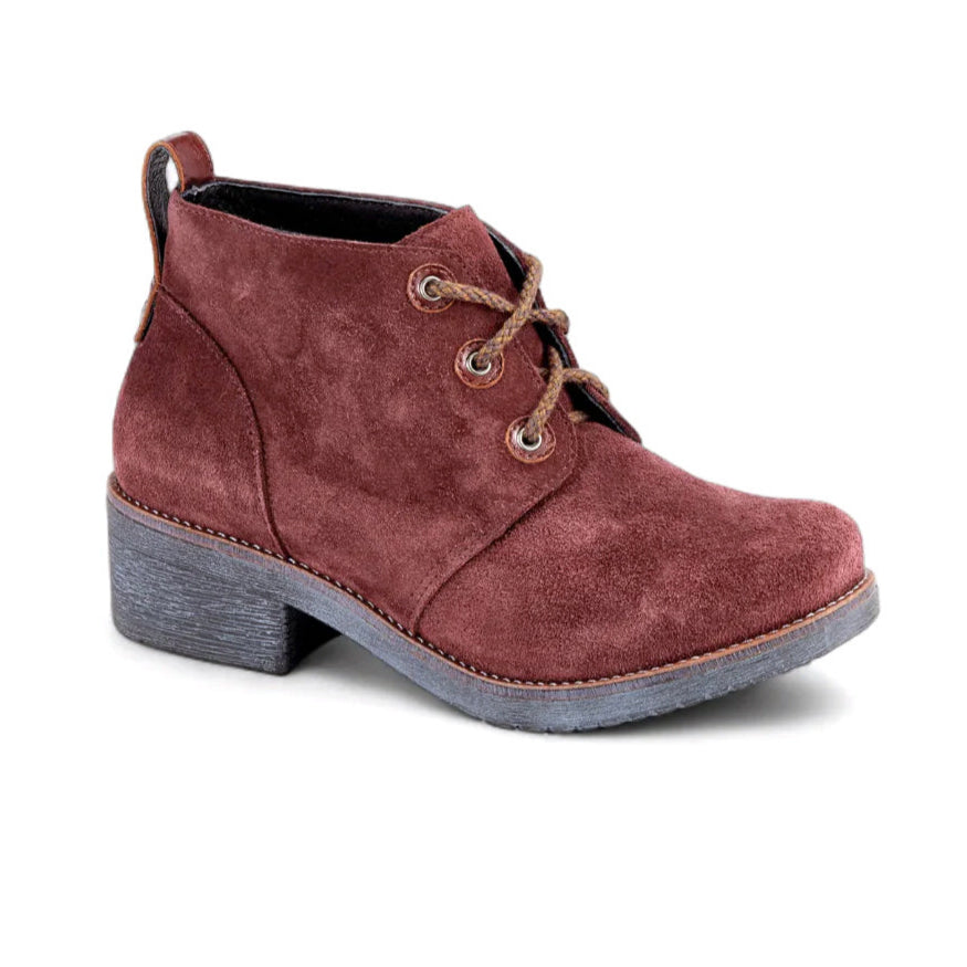 Naot Love Lace Up Bootie (17604) Womens Shoes Rust Suede/Luggage Brown Lthr