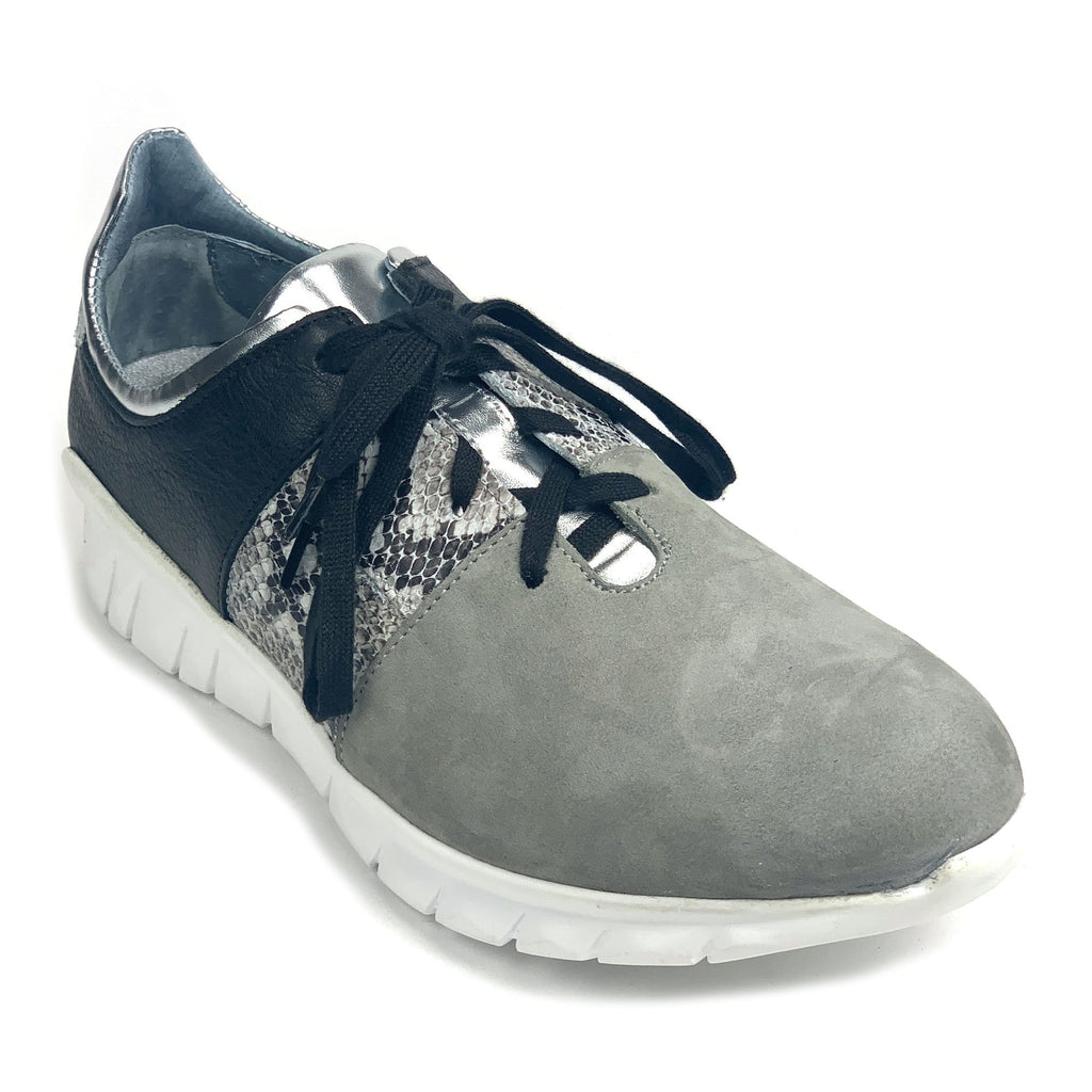 Naot Buzz Sneaker (18019) Womens Shoes Light Gray Nubuck/Gray Cobra Lthr/Silver Mirror Lthr/Soft Black Lthr