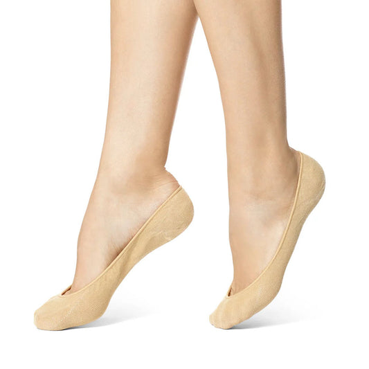 Hidden sock, cream color, sock does not cover top of the foot, side view of person wearing the cream colored sock, light beige color | Simons Shoes