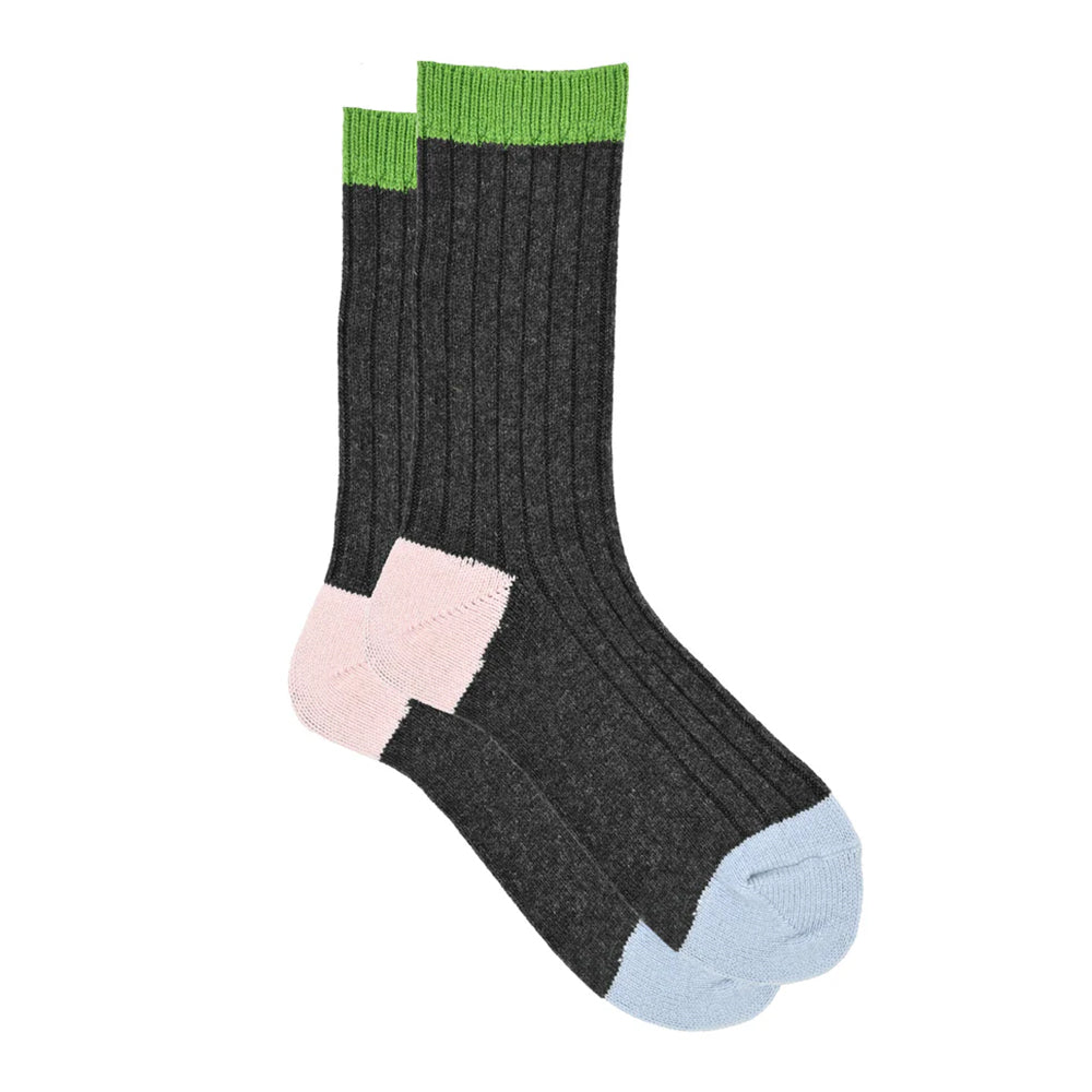 ILux Trina Cozy Cashmere Silk 4 Color Ribbed Crew | Simons Shoes