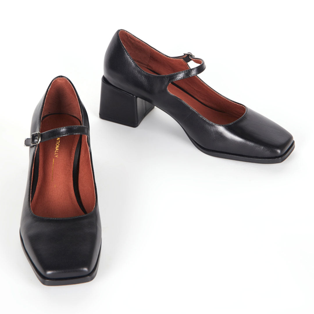 Intentionally Blank Christopher Mary Jane Womens Shoes 