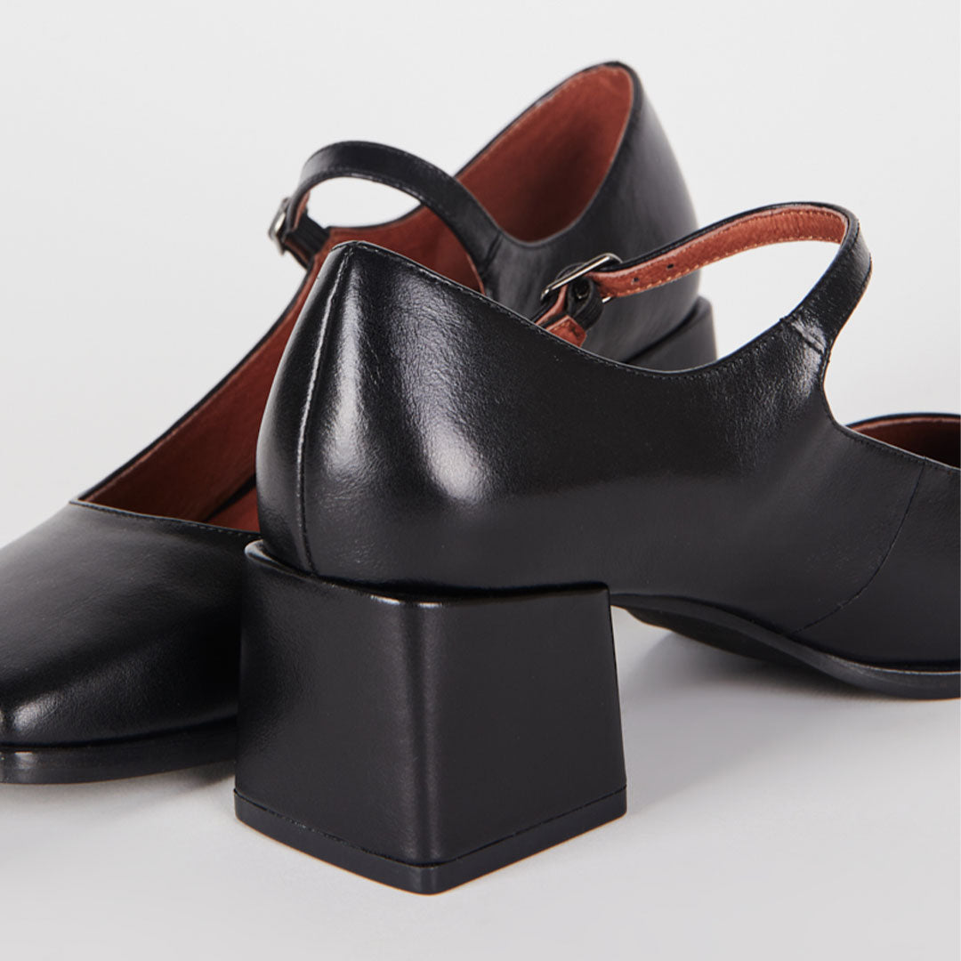 Intentionally Blank Christopher Mary Jane Womens Shoes 