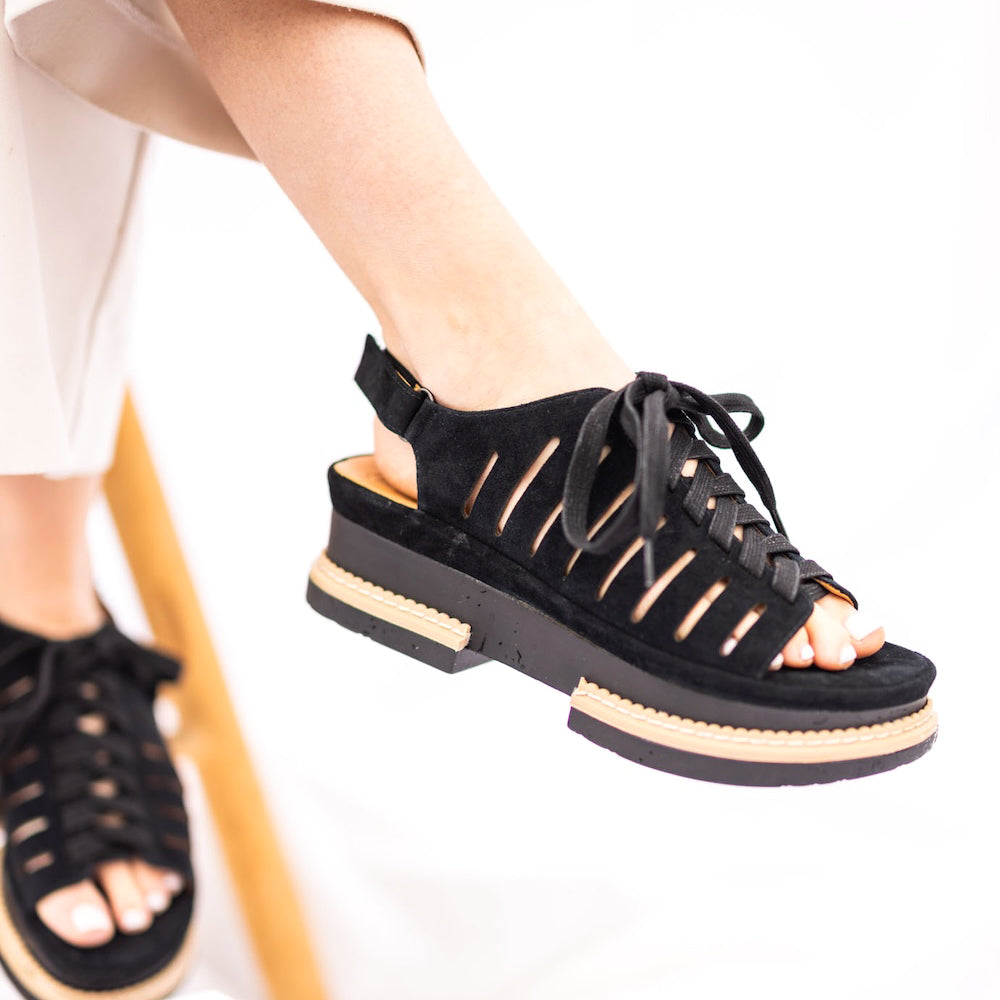 L'Amour Des Pieds Adriel Womens Shoes