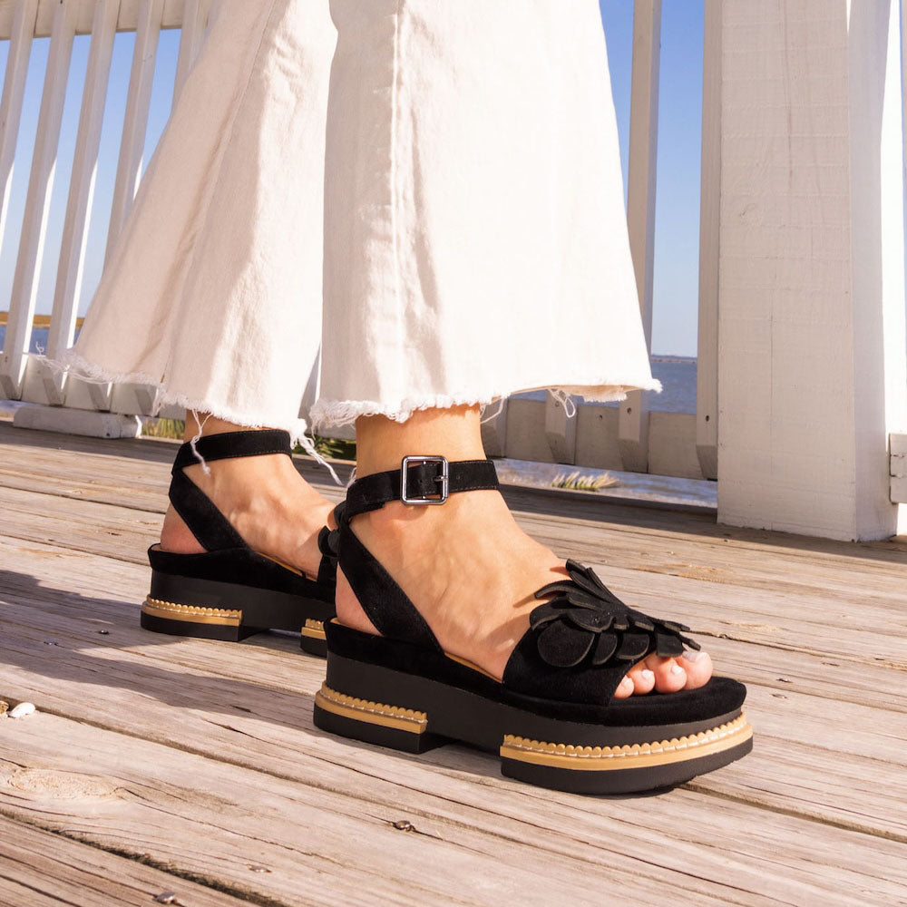 L'Amour Des Pieds Alaric Womens Shoes