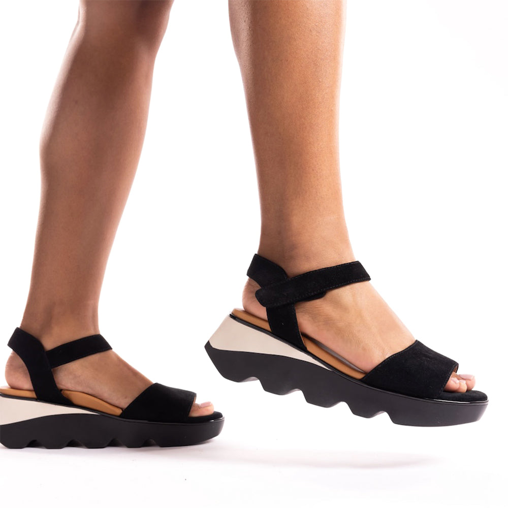 L'Amour Des Pieds Halsten Womens Shoes