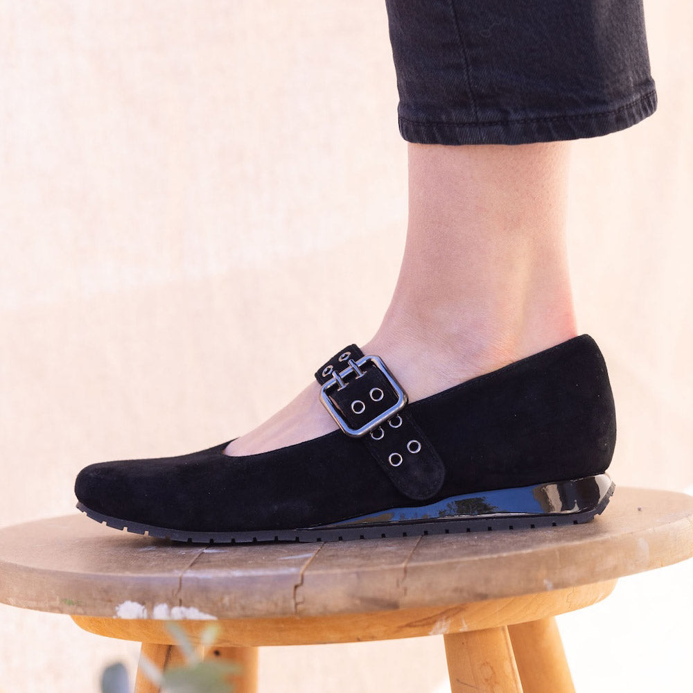 L'Amour Des Pieds Tanzy Womens Shoes