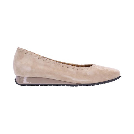 L'Amour Des Pieds Tiffanie Mini Wedge Flat Womens Shoes
