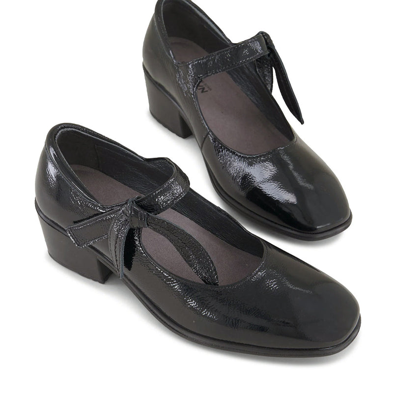 Naot Nobility Womens Shoes 