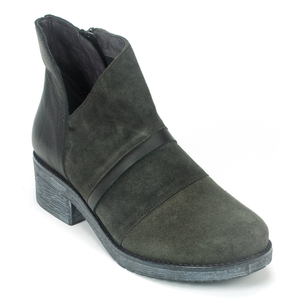Oily Midnight Suede/Soft Black Lthr/Jet Black Lthr
