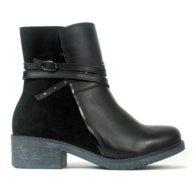 Naot Poet Boot (17605) Womens Shoes 