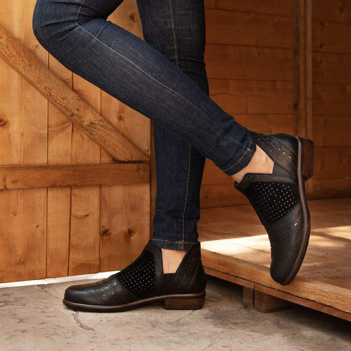 Naot Rivotra Ankle Bootie (26061) Womens Shoes 