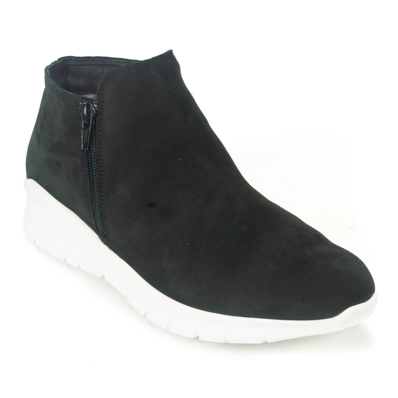 Naot Zodiac Athleisure Sneaker (18016) Womens Shoes Black
