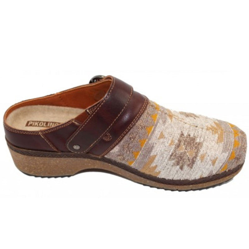 Pikolinos Granada Embroidered Clog (W0W-3620C1) Womens Shoes 