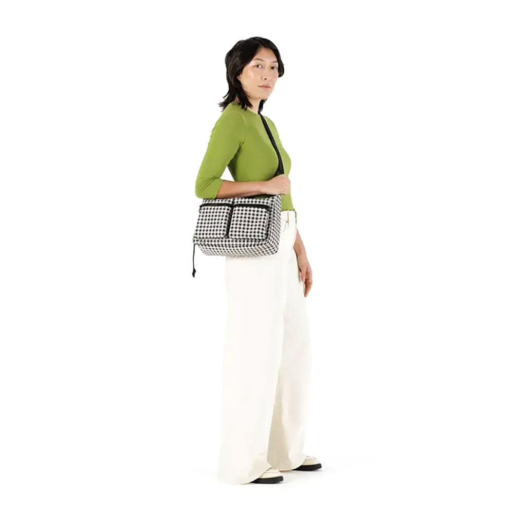 Baggu Medium Cargo Crossbody | Simons Shoes