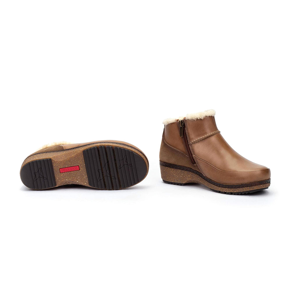 Pikolinos W0W-8827C2 Womens Shoes