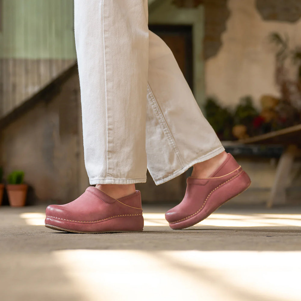 Dansko Pro Cloud Womens Shoes