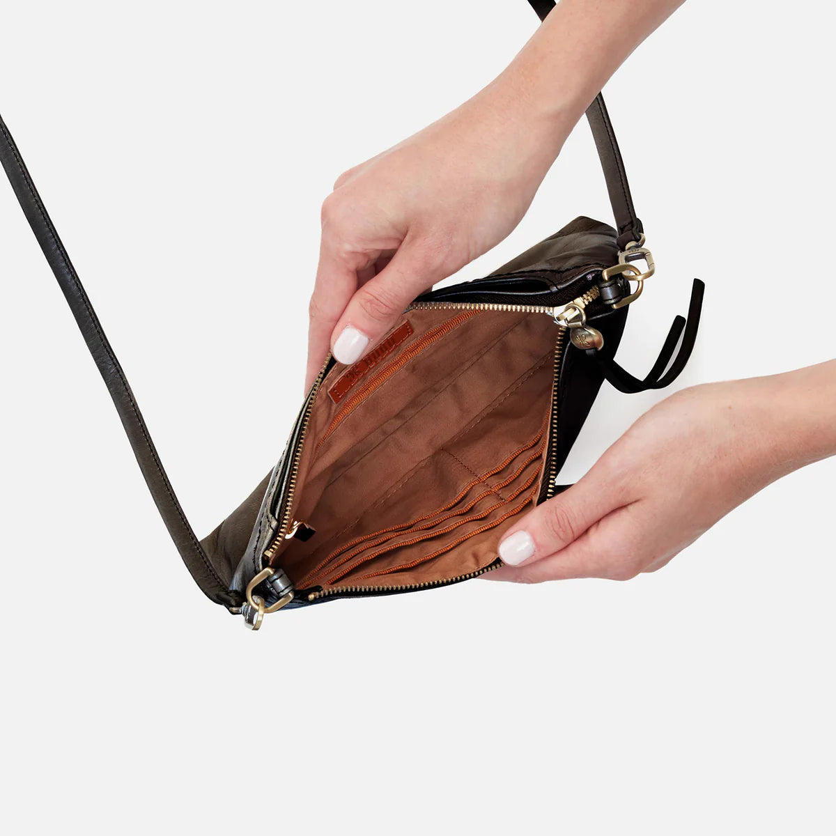 Hobo The Original Darcy Convertible Crossbody Clutch (VI-35810) Handbags