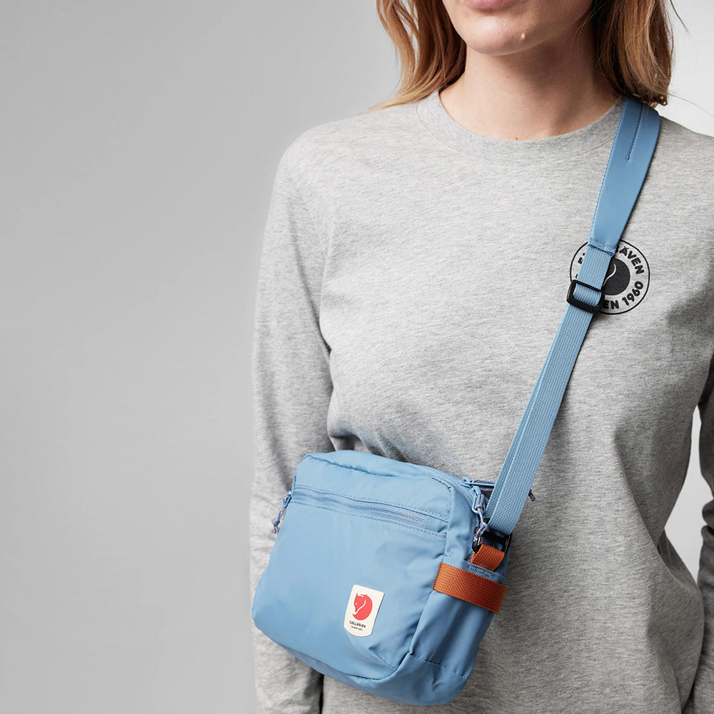 Fjallraven High Coast Crossbody Bag Side Sling Bag for Travel Everyday