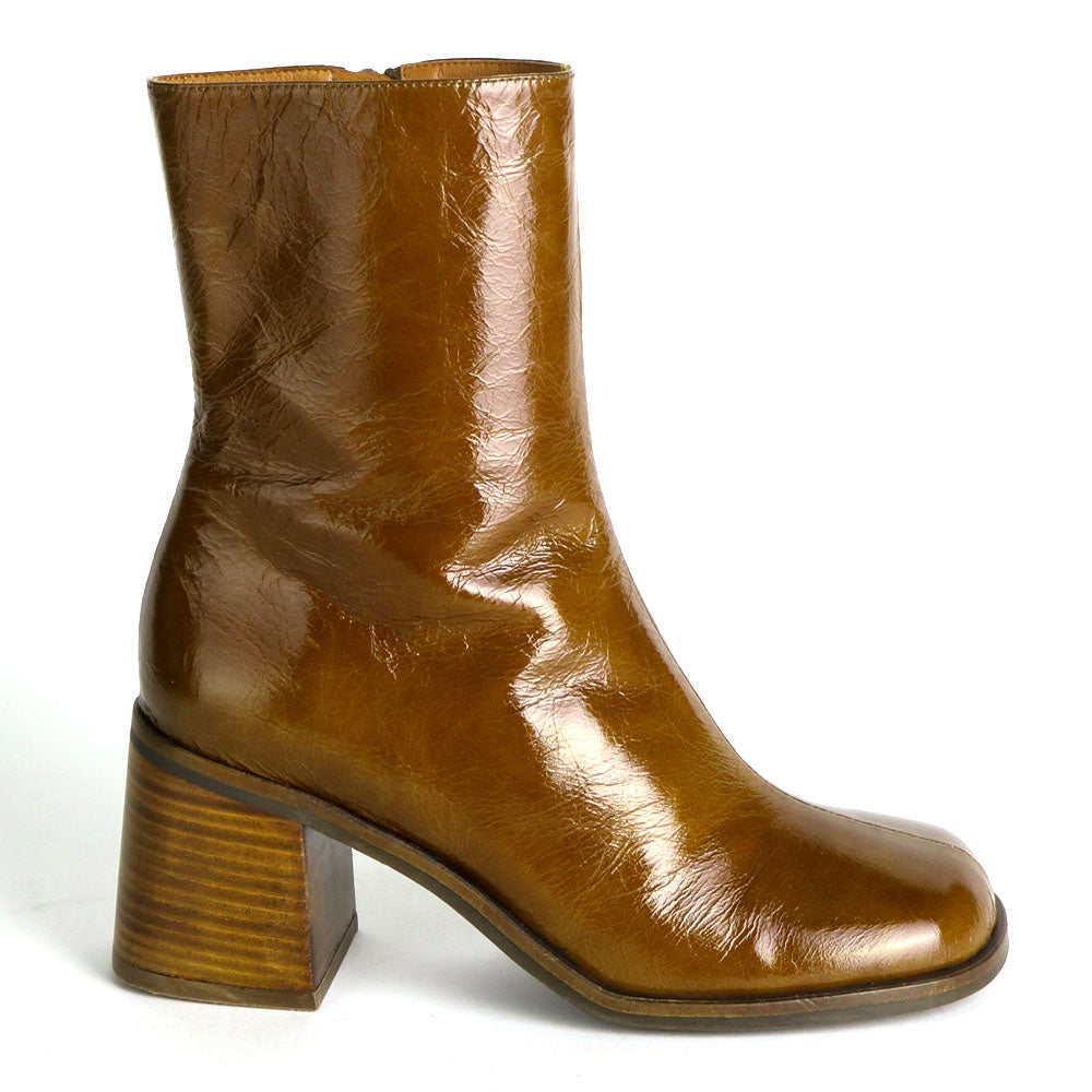 Intentionally Blank Mall Boot Womens Shoes Walnut