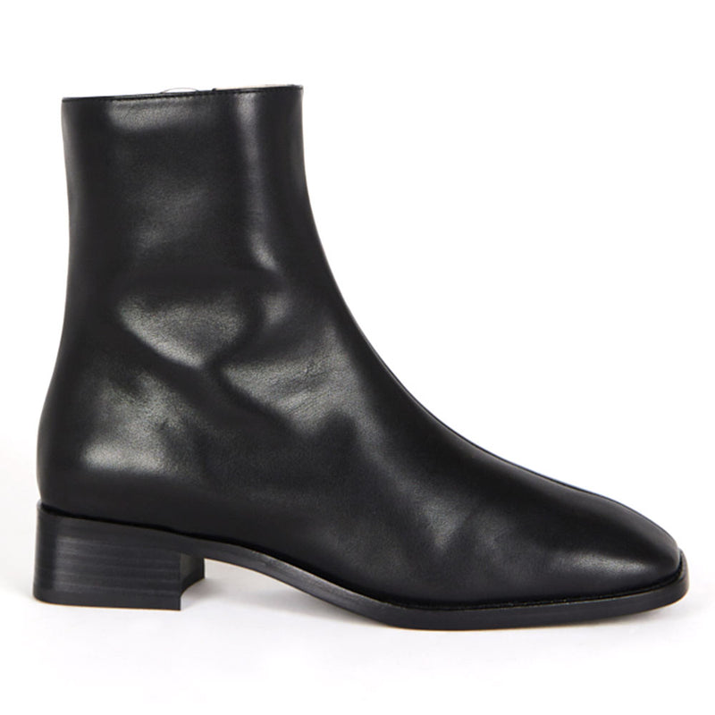 Intentionally Blank Tour Boot Womens Shoes Black