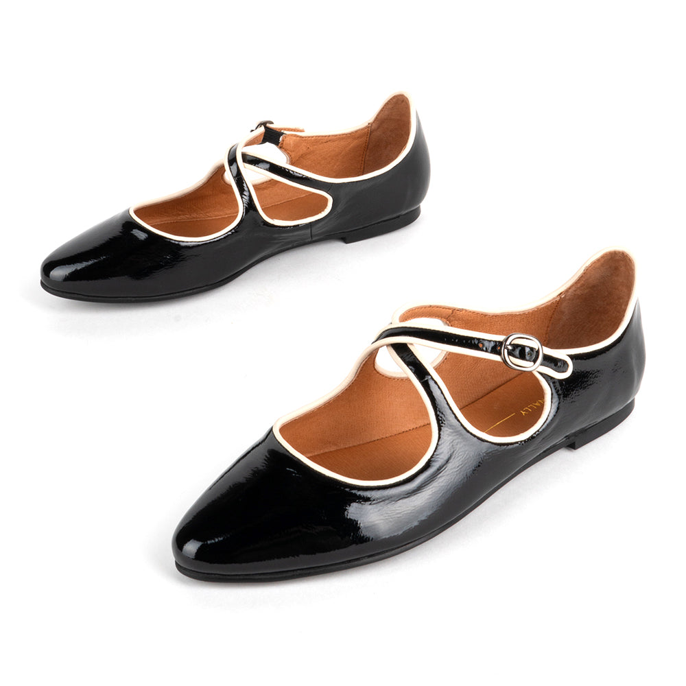 Intentionally Blank Vandam Womens Shoes