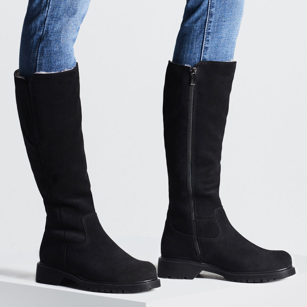La Canadienne Helene Shearling-Lined Suede Boot Womens Shoes Black Suede