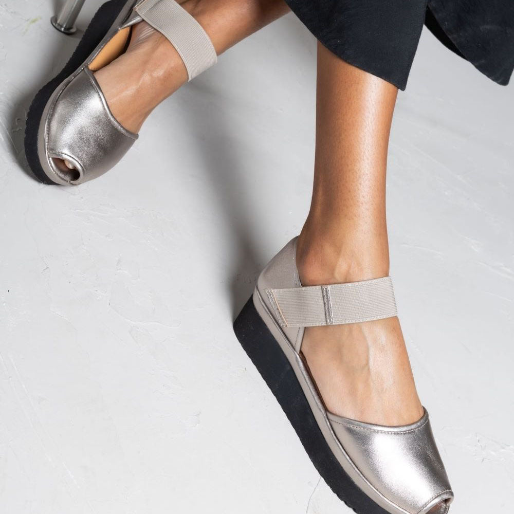 L'Amour Des Pieds Amadour Open Toe Wedge Sandal Womens Shoes