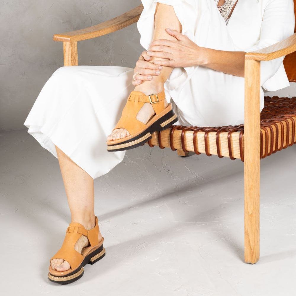 L'Amour Des Pieds Aveeva Comfort Sandal Womens Shoes