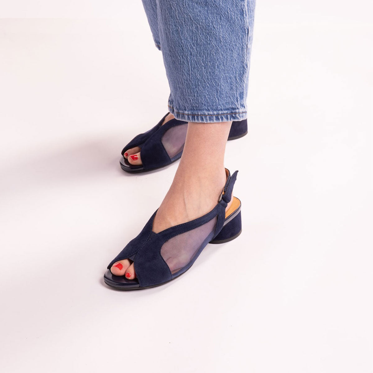 L'Amour Des Pieds Estefana Womens Shoes