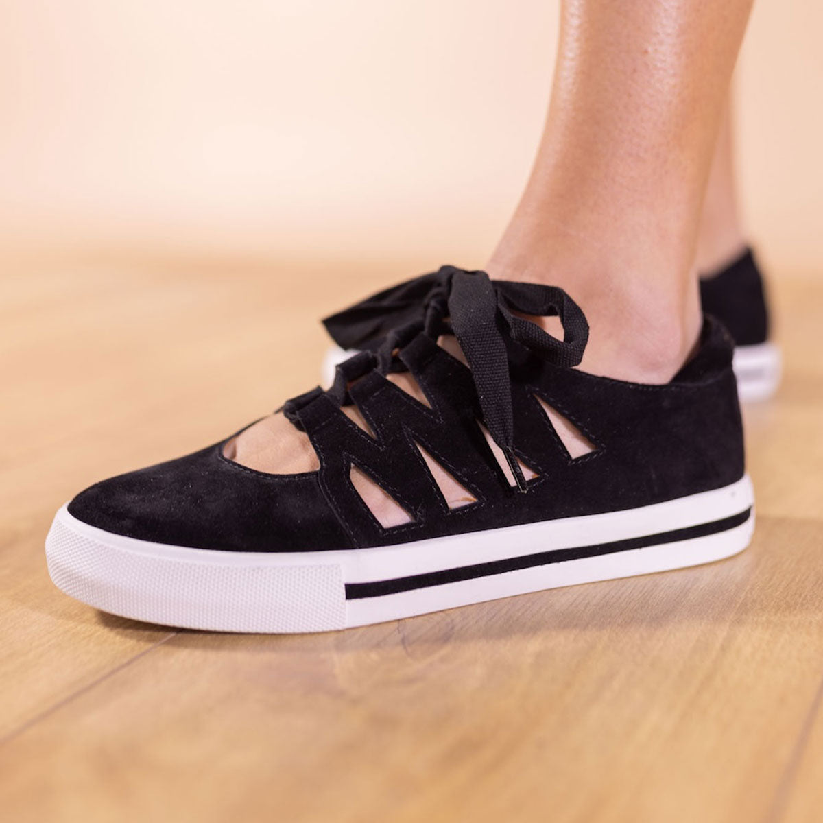 L'Amour Des Pieds Kanav Womens Shoes