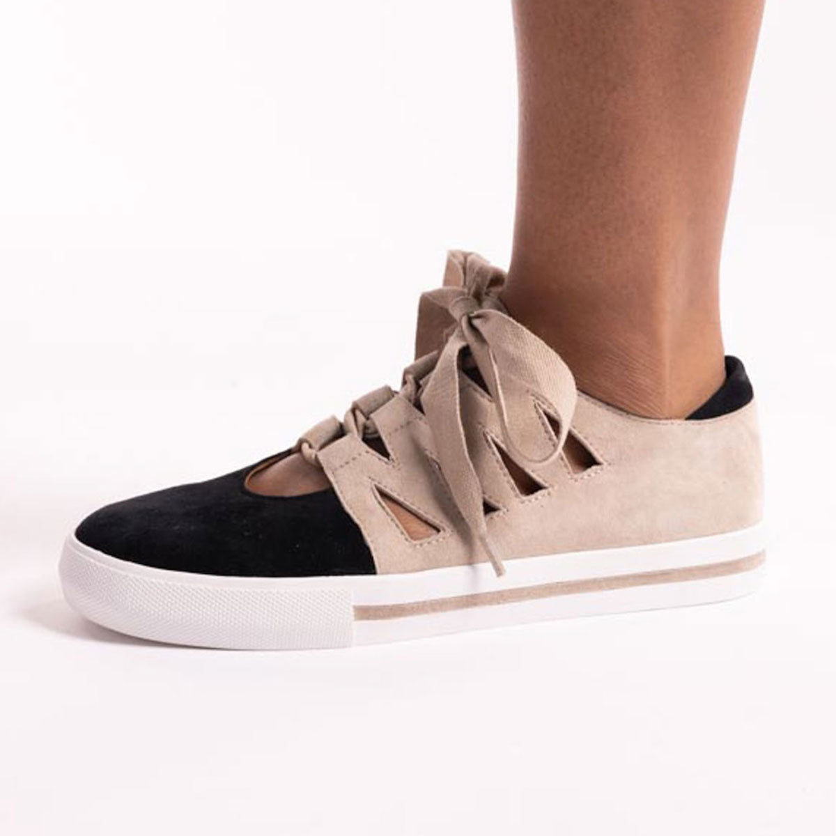 L'Amour Des Pieds Kanav Womens Shoes