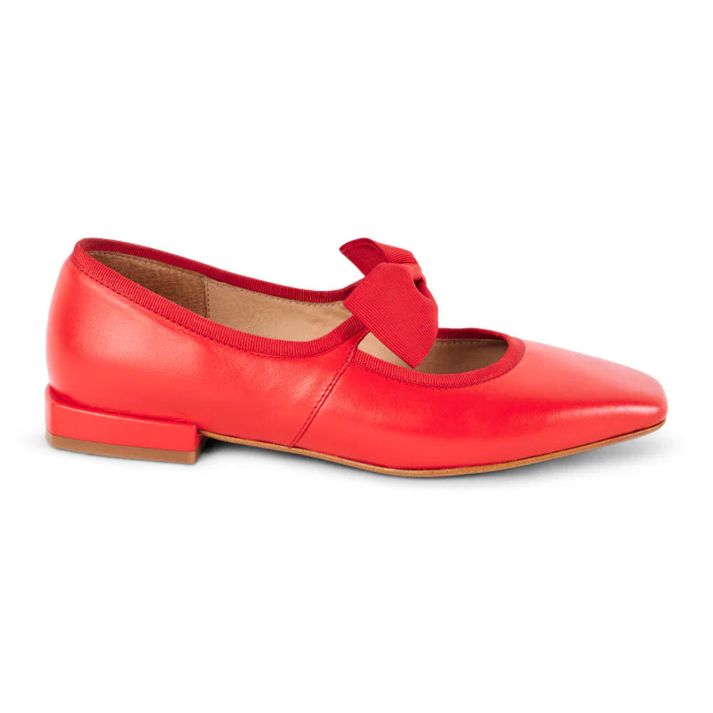 Intentionally Blank London Womens Shoes Cherry