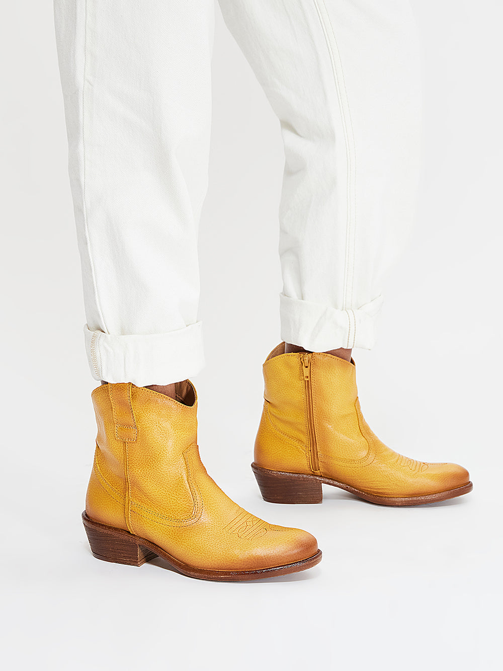 Miz Mooz Carlitos Womens Shoes