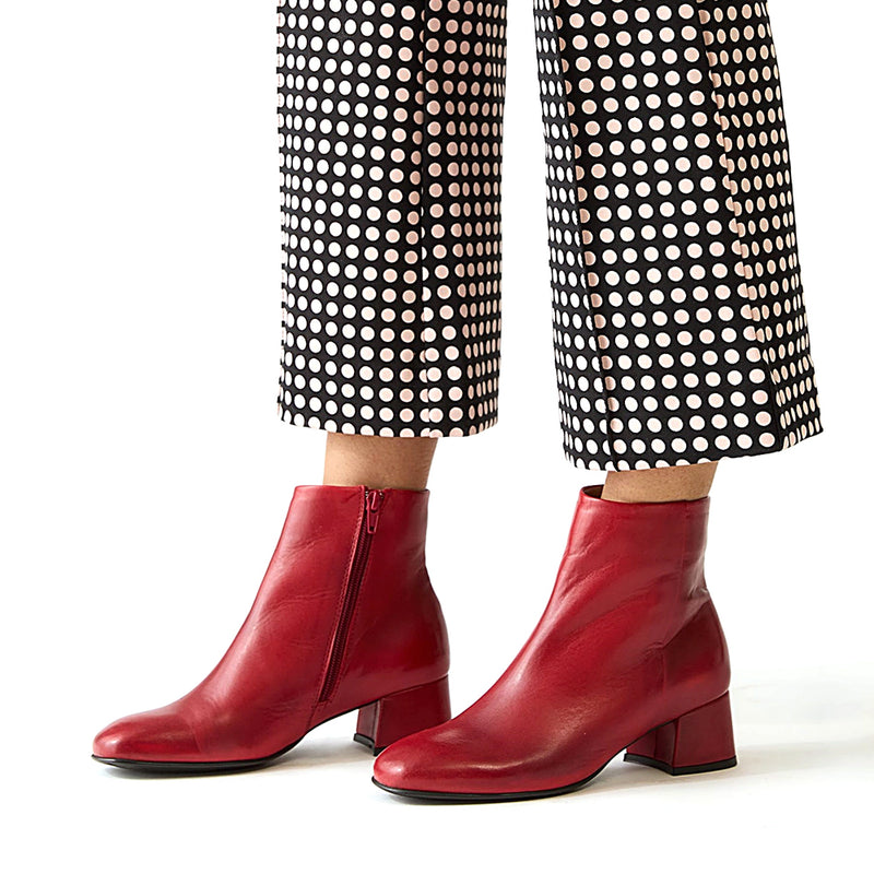 Miz Mooz Garin Heeled Sleek Ankle Bootie Side Zip | Simons Shoes