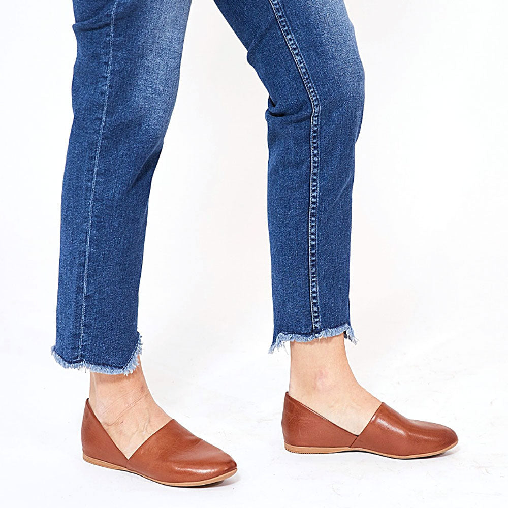 Miz Mooz Kimmy Flat Womens Shoes 