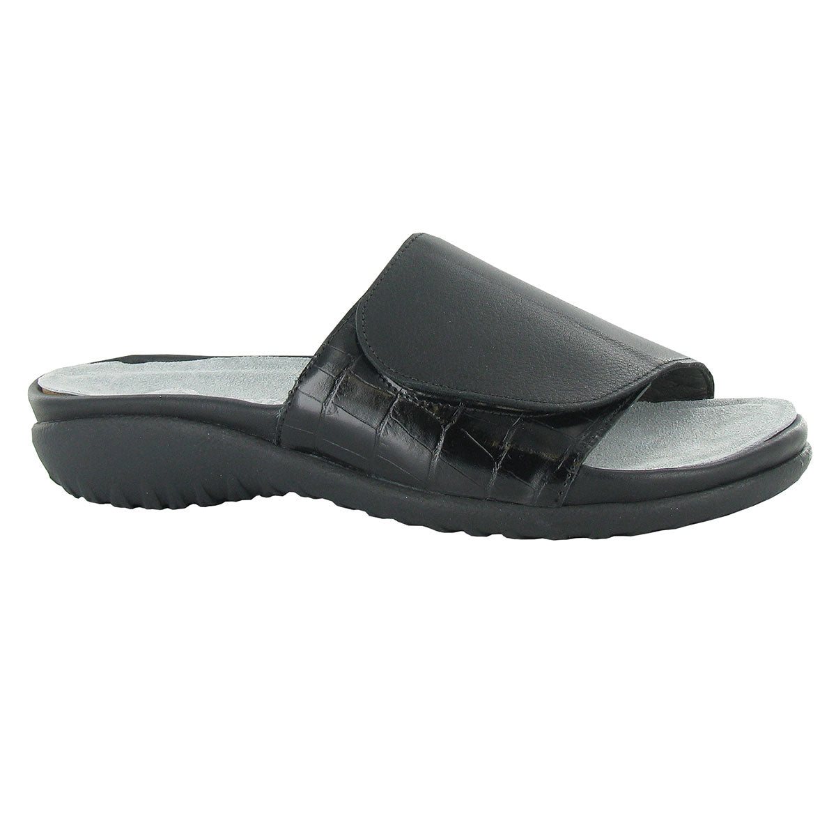 Naot Ipo Slip On (11203) Womens Shoes Soft Black/Black Croc Leather