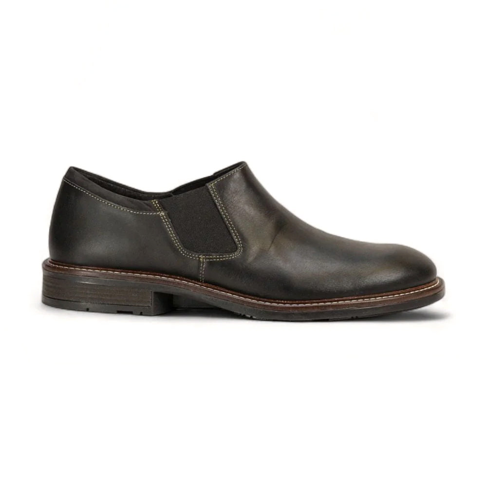 Naot Director Men's Shoe (80023) Mens Shoes Black Velvet Nubuck/Black Raven Leather
