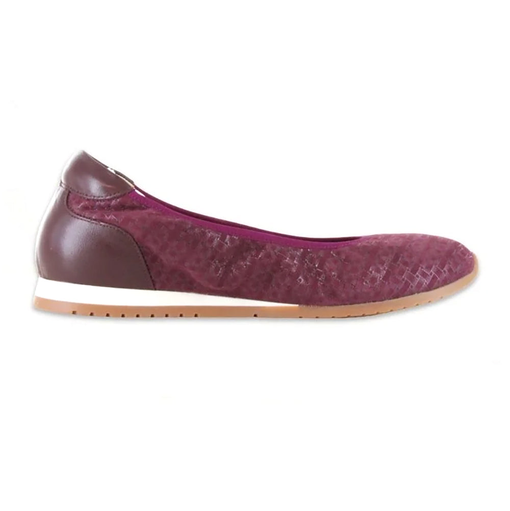 Naot Echo Womens Shoes MERLOT WOVEN SUED COMB