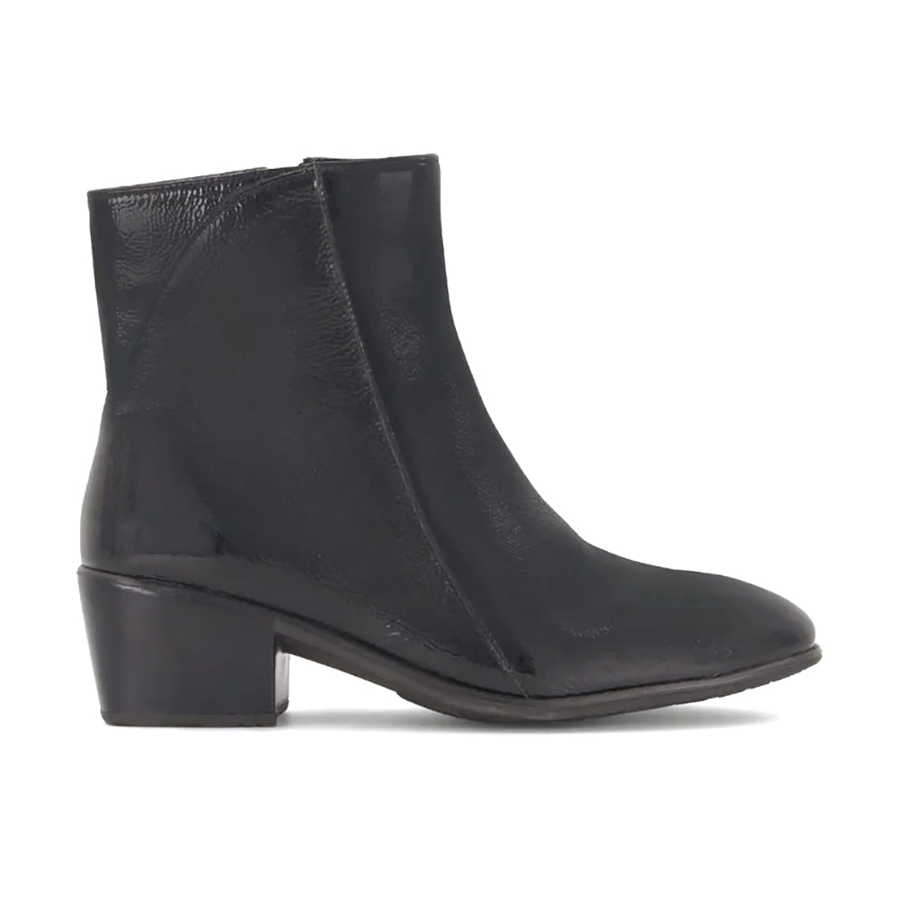 Naot Goodie Bootie (17497) Womens Shoes BLACK CRINKLE PATENT