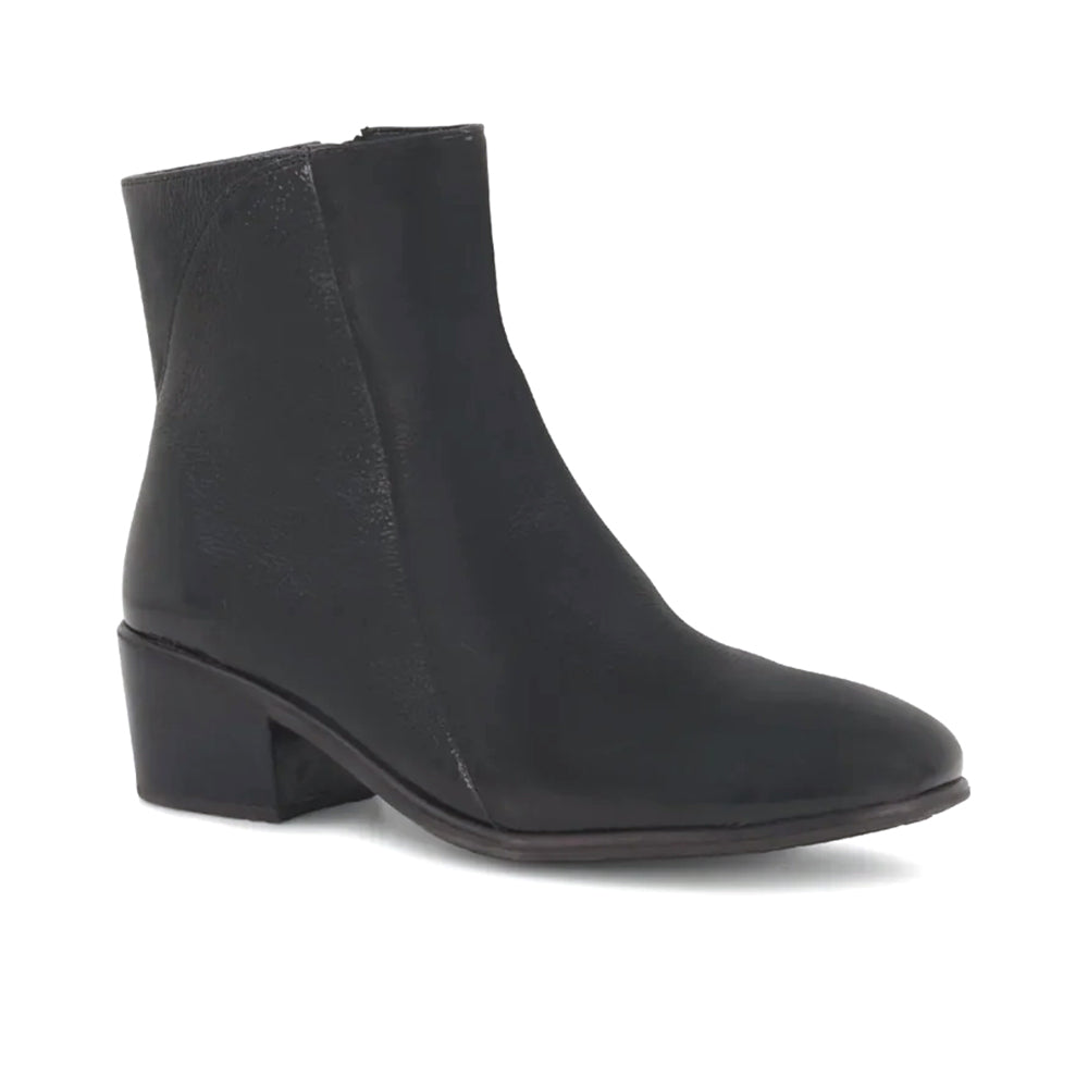 Naot Goodie Bootie (17497) Womens Shoes BLACK CRINKLE PATENT