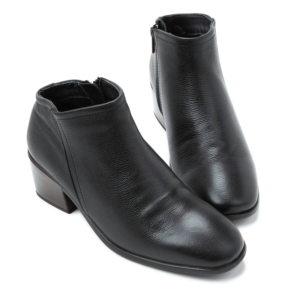 Naot Heir Womens Shoes