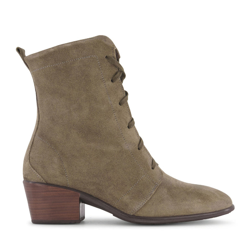 Naot Majesty Womens Shoes Oily Olive