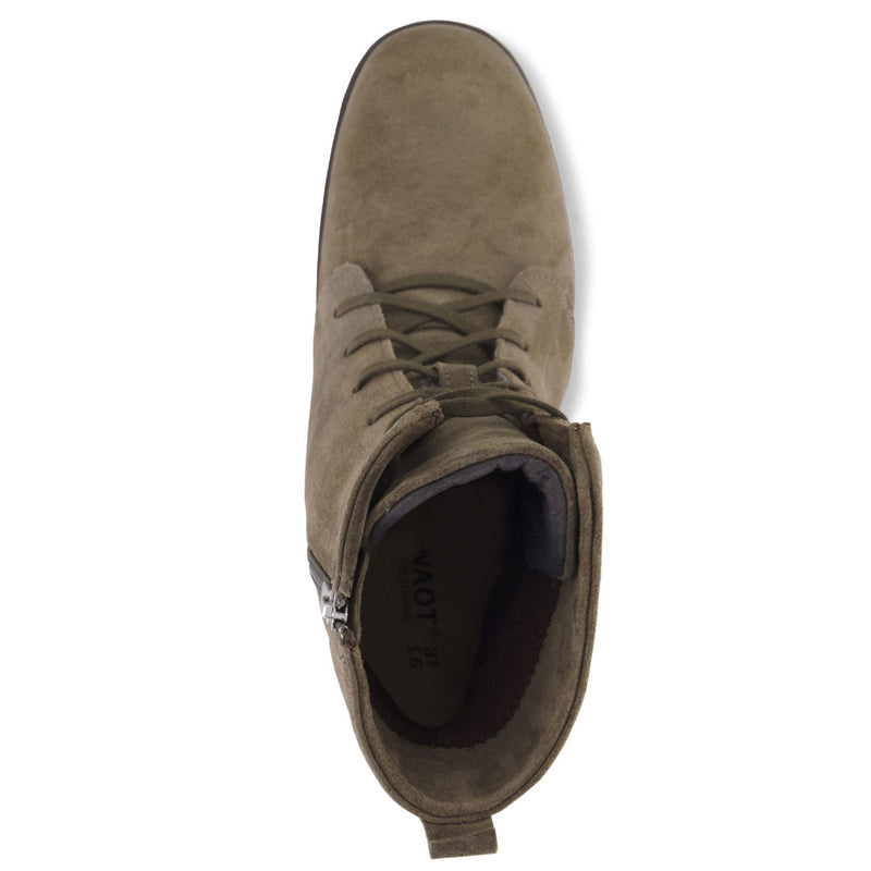 Naot Majesty Womens Shoes 