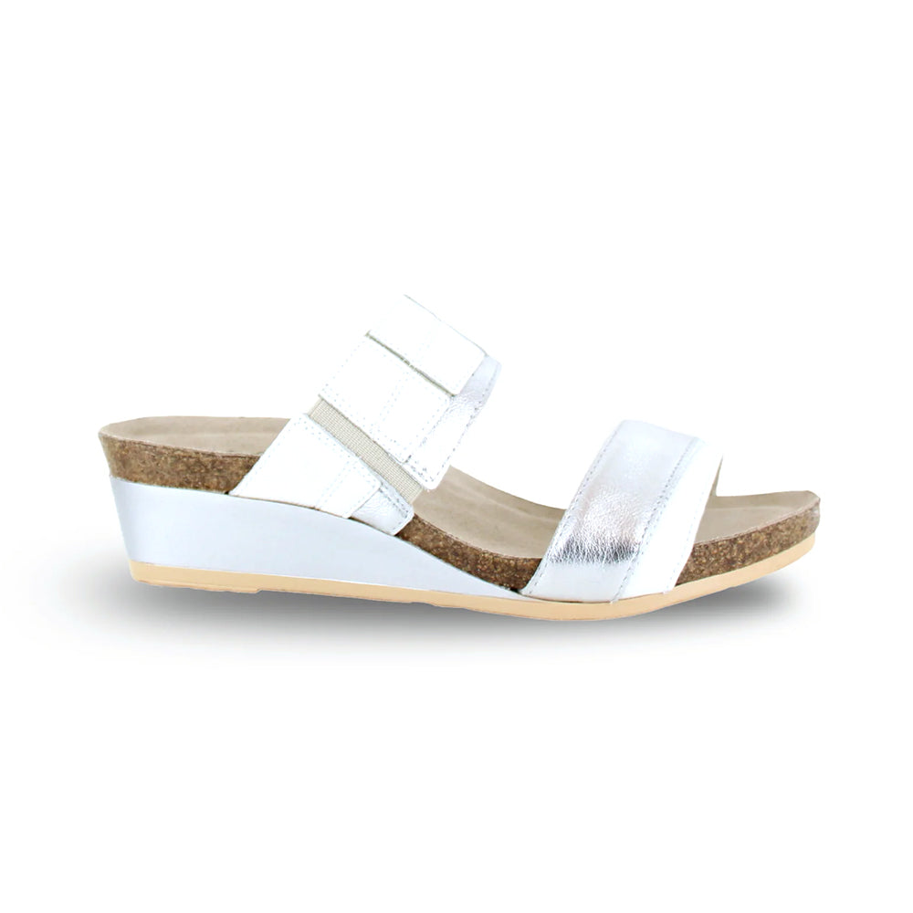 Naot Royalty Sandal (5051) Womens Shoes Soft White/Soft Silver