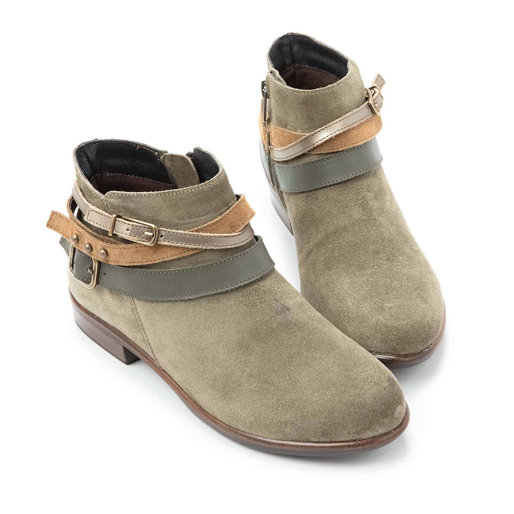 Naot Sumatra Womens Shoes
