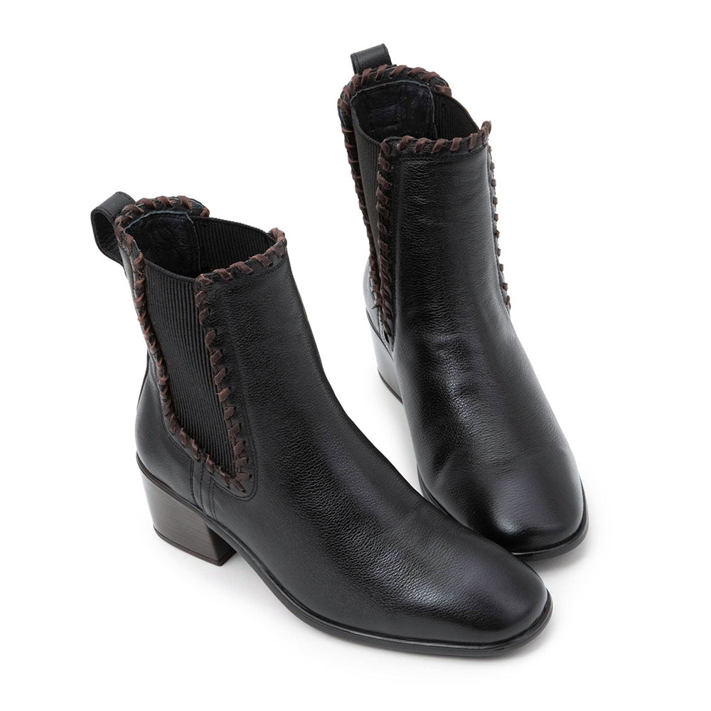 Naot Tradition Womens Shoes