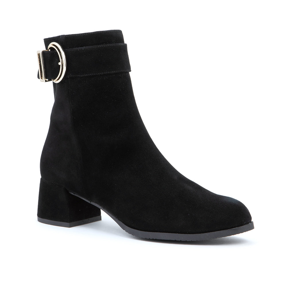 Naot Verse Womens Shoes BLACK NOIR SUED